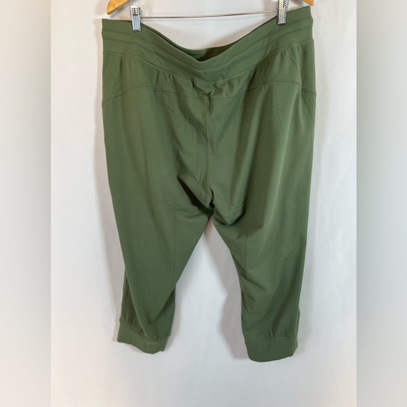 NWOT / Lululemon Ready to Rulu High-Rise Jogger Crop - Picture 7 of 10